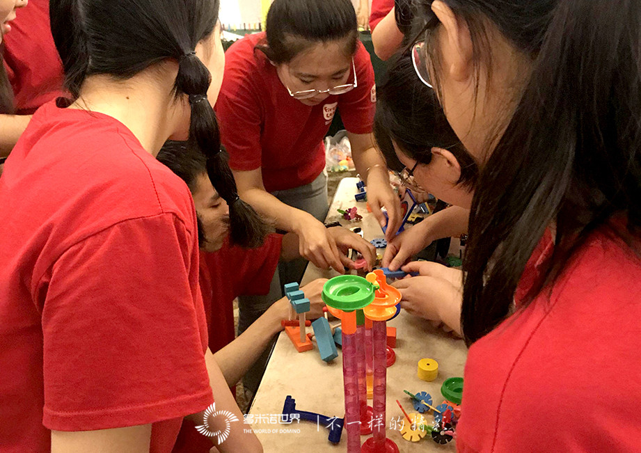 多米諾精彩綻放勵步英語NEW星暑期訓練營