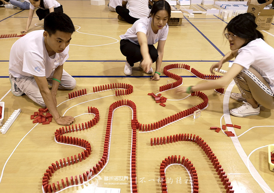 2019廣聯(lián)達(dá)新人訓(xùn)“夜戰(zhàn)多米諾