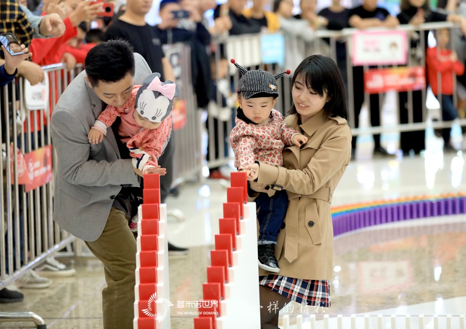 多米諾新疆首秀，慶祝佳音試管寶寶出生突破萬例