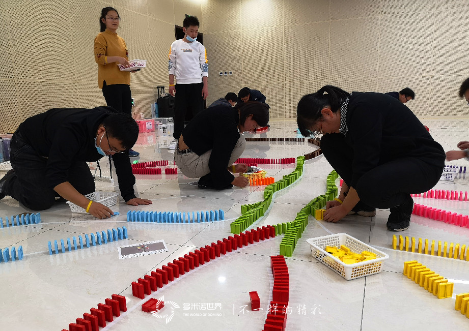 用友新員多米諾團(tuán)隊(duì)大挑戰(zhàn)第五季圓滿完成